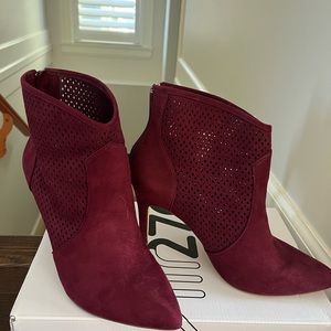 Ankle boots burgundy